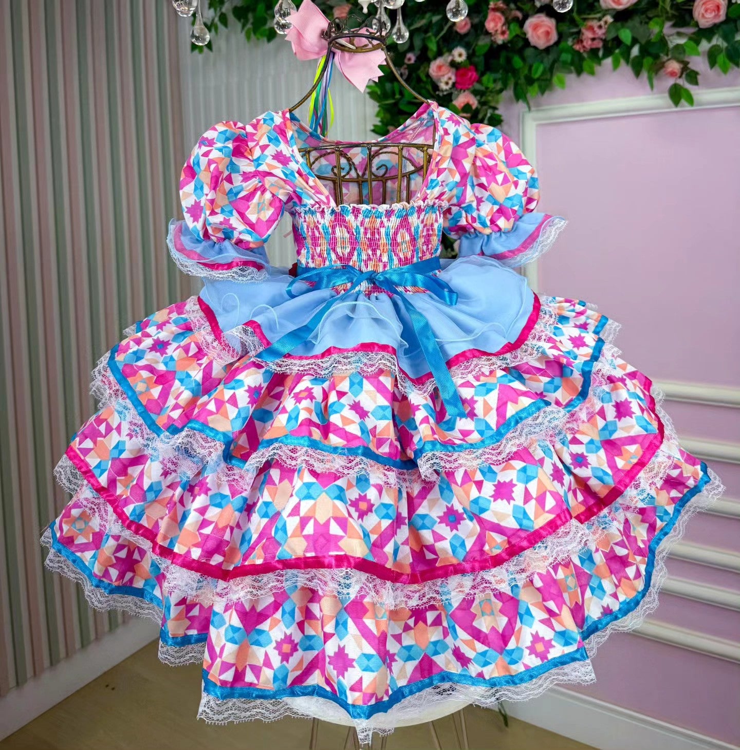 Vestido de Festa Junina Infantil Luxo Rosa com Tule e Fitinhas