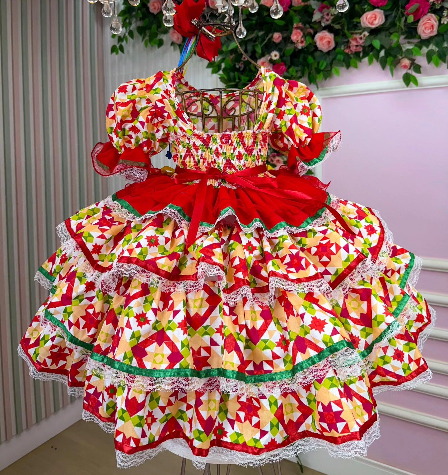 Vestido de Festa Junina Infantil Luxo Rosa com Tule e Fitinhas